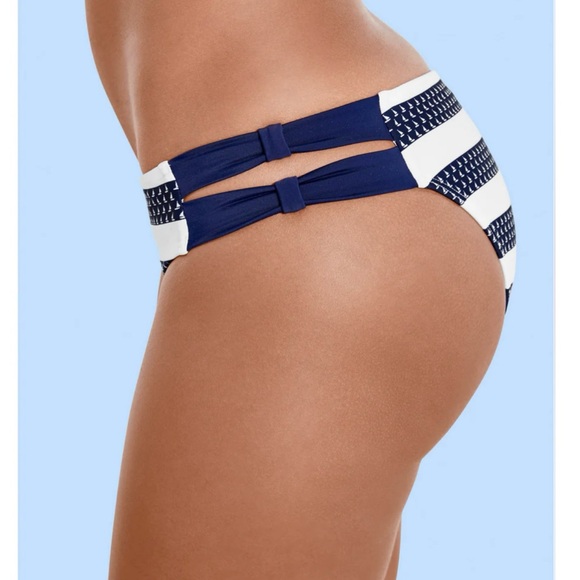 NWOT Venus Nautical Tankini Top and Strappy Bottom - Picture 3 of 16